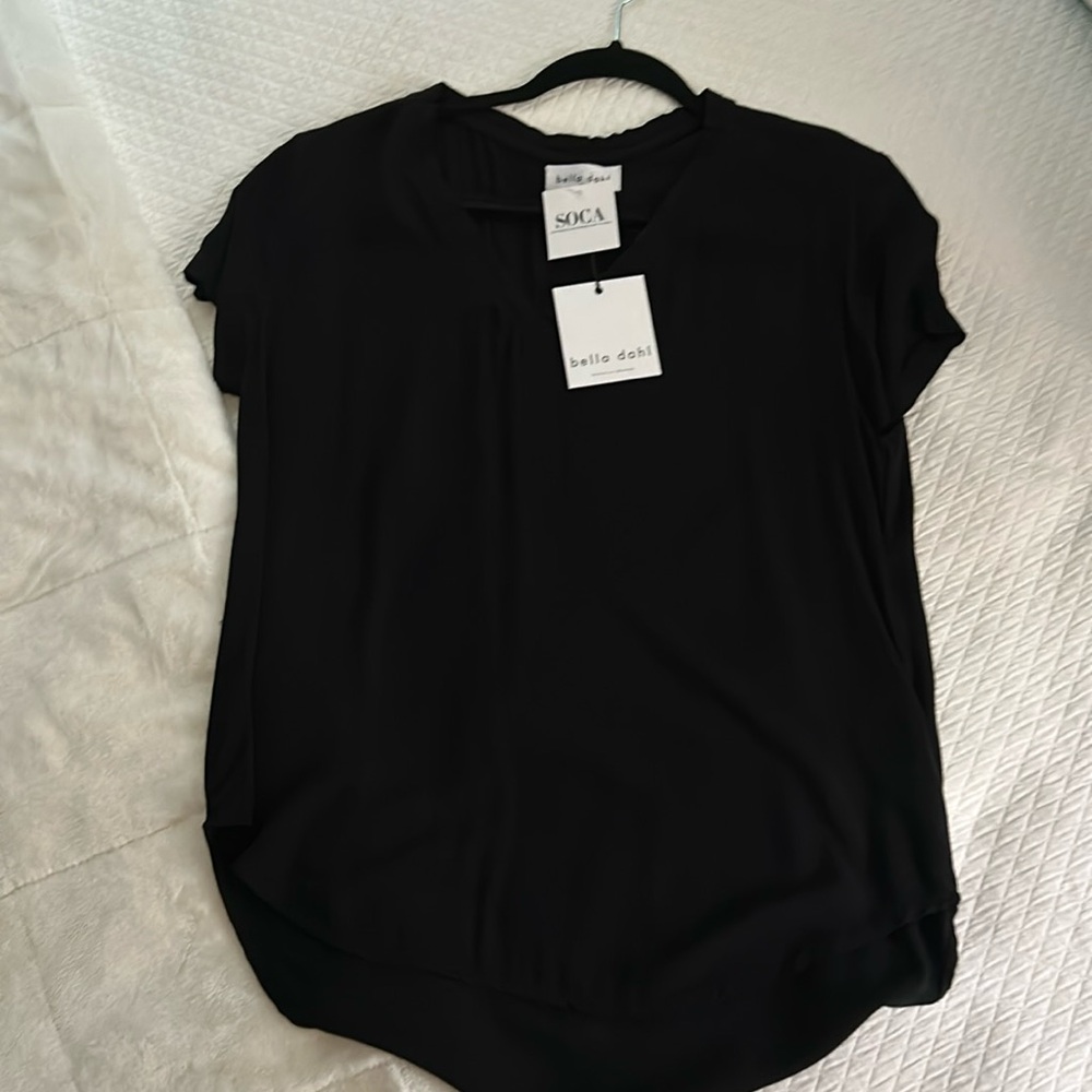 Bella Dahl twill v neck tee. NWT